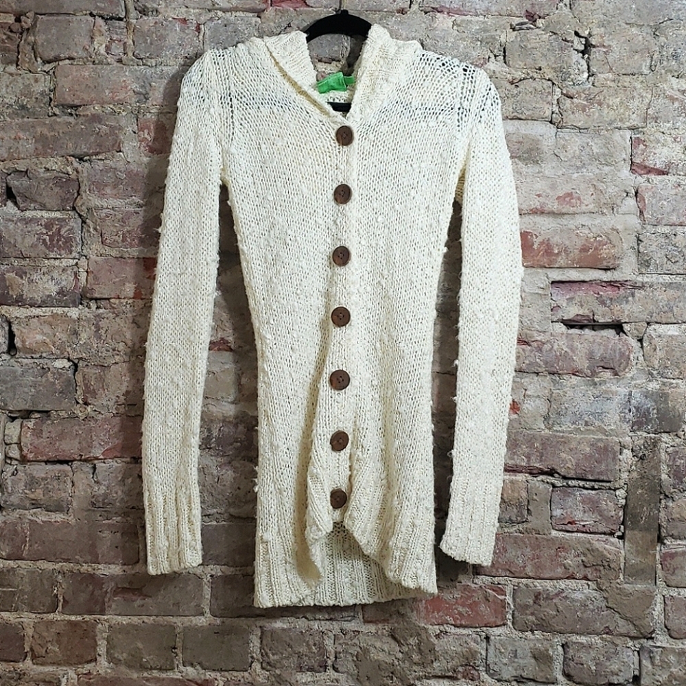Industry ladies knit sweater XS. Wooden buttons